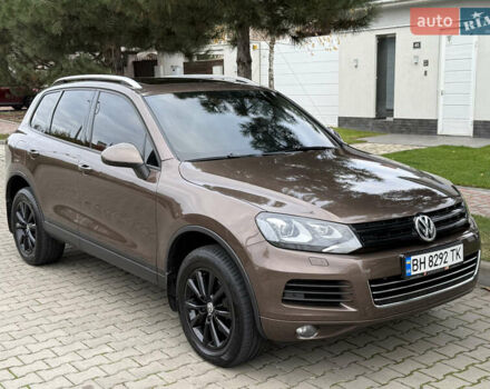 Коричневый Фольксваген Туарег, объемом двигателя 2.97 л и пробегом 239 тыс. км за 17500 $, фото 1 на Automoto.ua