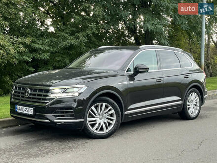 Коричневый Фольксваген Туарег, объемом двигателя 3 л и пробегом 174 тыс. км за 34300 $, фото 1 на Automoto.ua