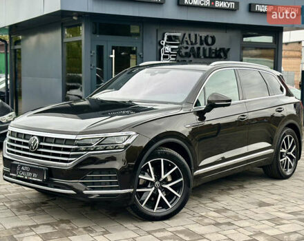 Коричневий Фольксваген Туарег, об'ємом двигуна 3 л та пробігом 106 тис. км за 55888 $, фото 1 на Automoto.ua