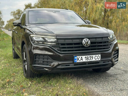 Коричневый Фольксваген Туарег, объемом двигателя 2.97 л и пробегом 255 тыс. км за 45900 $, фото 1 на Automoto.ua