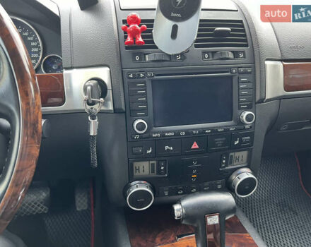 Красный Фольксваген Туарег, объемом двигателя 2.5 л и пробегом 252 тыс. км за 3600 $, фото 21 на Automoto.ua