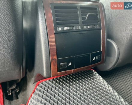 Красный Фольксваген Туарег, объемом двигателя 2.5 л и пробегом 252 тыс. км за 3600 $, фото 17 на Automoto.ua