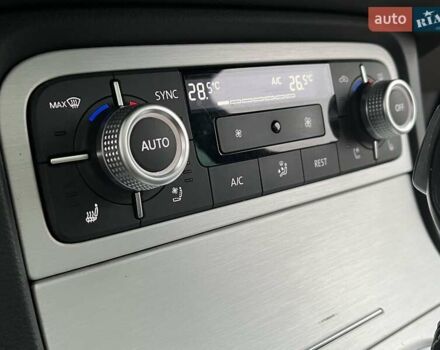 Красный Фольксваген Туарег, объемом двигателя 3.6 л и пробегом 189 тыс. км за 22649 $, фото 37 на Automoto.ua