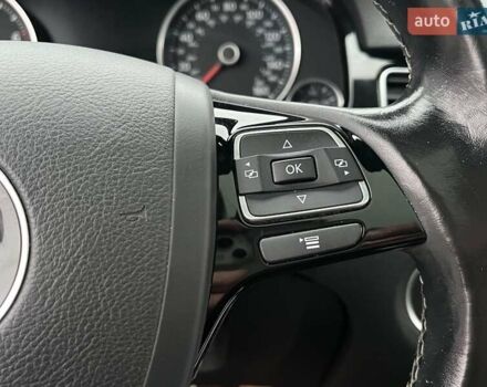 Красный Фольксваген Туарег, объемом двигателя 3.6 л и пробегом 189 тыс. км за 22649 $, фото 30 на Automoto.ua