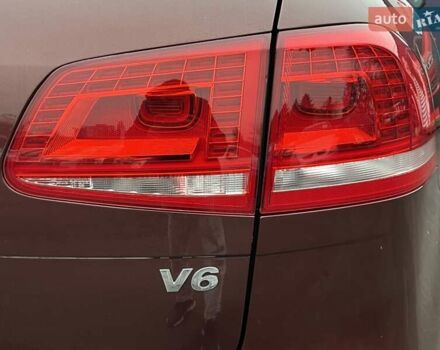 Красный Фольксваген Туарег, объемом двигателя 3.6 л и пробегом 189 тыс. км за 22649 $, фото 12 на Automoto.ua
