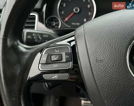 Красный Фольксваген Туарег, объемом двигателя 3.6 л и пробегом 189 тыс. км за 22649 $, фото 31 на Automoto.ua