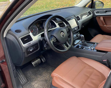 Красный Фольксваген Туарег, объемом двигателя 3.6 л и пробегом 127 тыс. км за 21500 $, фото 22 на Automoto.ua