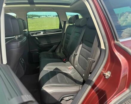 Красный Фольксваген Туарег, объемом двигателя 3.6 л и пробегом 51 тыс. км за 6200 $, фото 12 на Automoto.ua