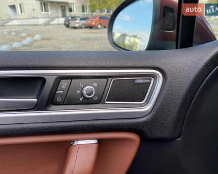 Красный Фольксваген Туарег, объемом двигателя 3.6 л и пробегом 127 тыс. км за 21500 $, фото 26 на Automoto.ua