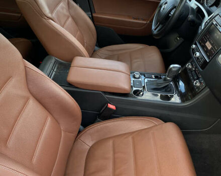 Красный Фольксваген Туарег, объемом двигателя 3.6 л и пробегом 127 тыс. км за 21500 $, фото 50 на Automoto.ua