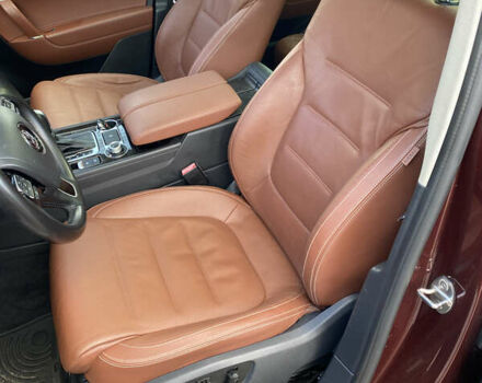 Красный Фольксваген Туарег, объемом двигателя 3.6 л и пробегом 127 тыс. км за 21500 $, фото 24 на Automoto.ua