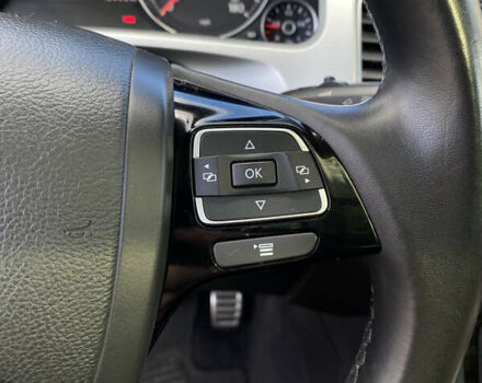 Красный Фольксваген Туарег, объемом двигателя 3.6 л и пробегом 127 тыс. км за 21500 $, фото 30 на Automoto.ua