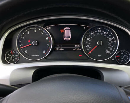 Красный Фольксваген Туарег, объемом двигателя 3.6 л и пробегом 127 тыс. км за 21500 $, фото 29 на Automoto.ua