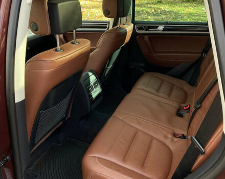 Красный Фольксваген Туарег, объемом двигателя 3.6 л и пробегом 127 тыс. км за 21500 $, фото 35 на Automoto.ua