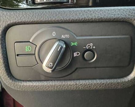 Красный Фольксваген Туарег, объемом двигателя 3.6 л и пробегом 75 тыс. км за 15000 $, фото 8 на Automoto.ua