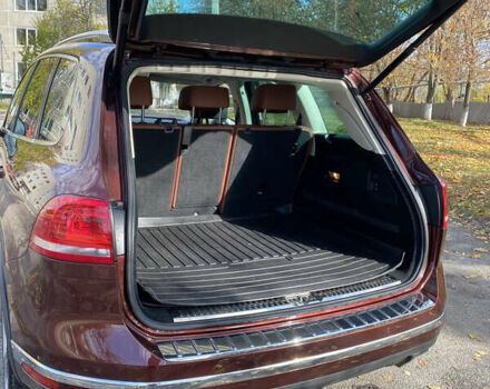 Красный Фольксваген Туарег, объемом двигателя 3.6 л и пробегом 127 тыс. км за 21500 $, фото 41 на Automoto.ua