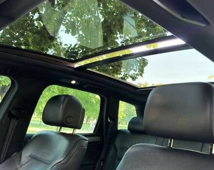 Красный Фольксваген Туарег, объемом двигателя 3.6 л и пробегом 75 тыс. км за 15000 $, фото 10 на Automoto.ua