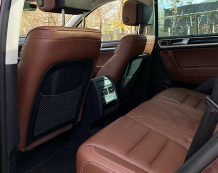 Красный Фольксваген Туарег, объемом двигателя 3.6 л и пробегом 127 тыс. км за 21500 $, фото 32 на Automoto.ua