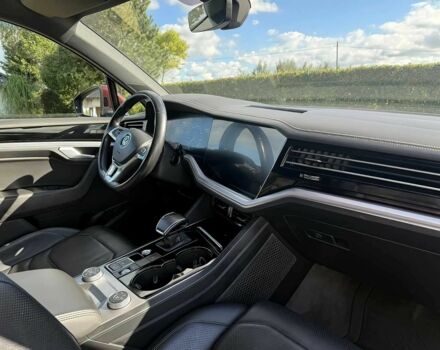 Красный Фольксваген Туарег, объемом двигателя 3 л и пробегом 40 тыс. км за 7800 $, фото 8 на Automoto.ua