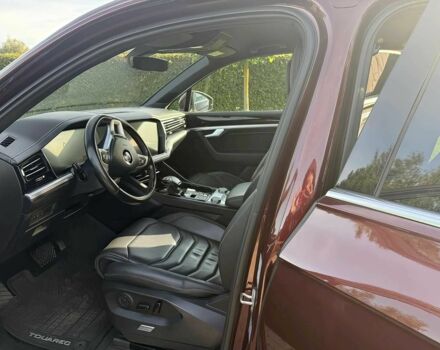 Красный Фольксваген Туарег, объемом двигателя 3 л и пробегом 40 тыс. км за 7800 $, фото 6 на Automoto.ua