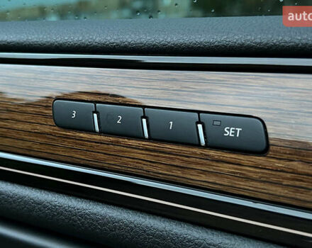 Красный Фольксваген Туарег, объемом двигателя 2.97 л и пробегом 191 тыс. км за 40500 $, фото 20 на Automoto.ua