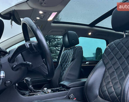 Красный Фольксваген Туарег, объемом двигателя 2.97 л и пробегом 191 тыс. км за 40500 $, фото 8 на Automoto.ua