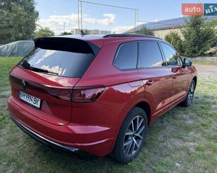 Красный Фольксваген Туарег, объемом двигателя 2.97 л и пробегом 29 тыс. км за 77700 $, фото 7 на Automoto.ua