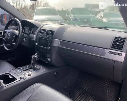 Фольксваген Туарег, объемом двигателя 5 л и пробегом 282 тыс. км за 10000 $, фото 9 на Automoto.ua