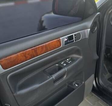 Фольксваген Туарег, объемом двигателя 3.2 л и пробегом 437 тыс. км за 5050 $, фото 7 на Automoto.ua