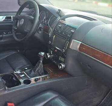 Фольксваген Туарег, объемом двигателя 3.2 л и пробегом 437 тыс. км за 5050 $, фото 6 на Automoto.ua