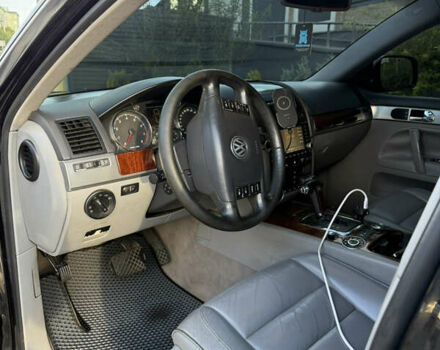 Фольксваген Туарег, объемом двигателя 3.2 л и пробегом 301 тыс. км за 5700 $, фото 7 на Automoto.ua