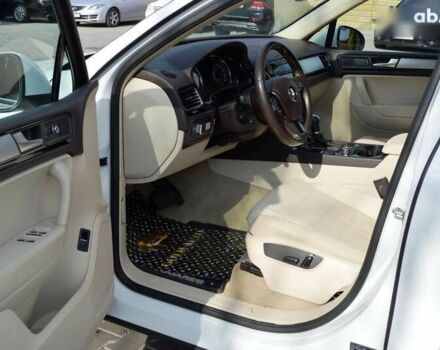 Фольксваген Туарег, об'ємом двигуна 3 л та пробігом 272 тис. км за 17500 $, фото 15 на Automoto.ua