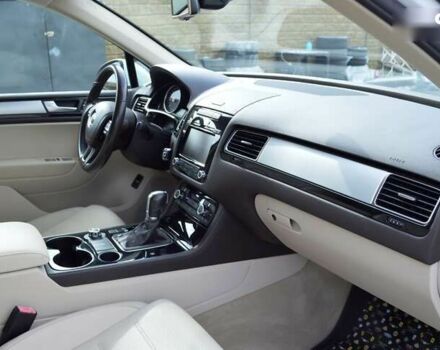 Фольксваген Туарег, об'ємом двигуна 3 л та пробігом 272 тис. км за 17500 $, фото 29 на Automoto.ua