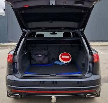 Фольксваген Туарег, объемом двигателя 3.96 л и пробегом 74 тыс. км за 71000 $, фото 7 на Automoto.ua