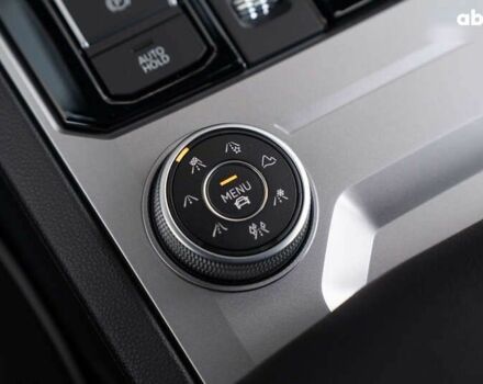 Фольксваген Туарег, об'ємом двигуна 3 л та пробігом 34 тис. км за 80000 $, фото 24 на Automoto.ua