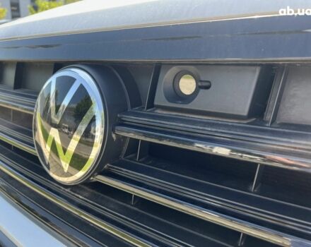 Фольксваген Туарег, об'ємом двигуна 3 л та пробігом 2 тис. км за 96986 $, фото 28 на Automoto.ua