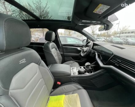 Фольксваген Туарег, объемом двигателя 3 л и пробегом 15 тыс. км за 93356 $, фото 23 на Automoto.ua