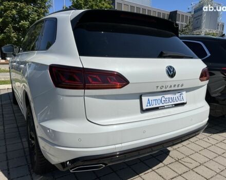 Фольксваген Туарег, об'ємом двигуна 3 л та пробігом 2 тис. км за 96986 $, фото 19 на Automoto.ua