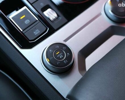 Фольксваген Туарег, объемом двигателя 3 л и пробегом 63 тыс. км за 75000 $, фото 27 на Automoto.ua