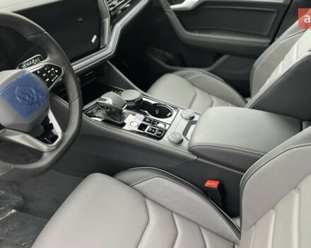 Фольксваген Туарег, объемом двигателя 2.97 л и пробегом 0 тыс. км за 86189 $, фото 35 на Automoto.ua