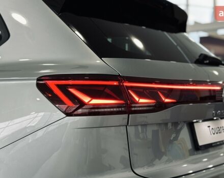 купить новое авто Фольксваген Туарег 2025 года от официального дилера Автодім Атлант на Вацлава Гавела Фольксваген фото