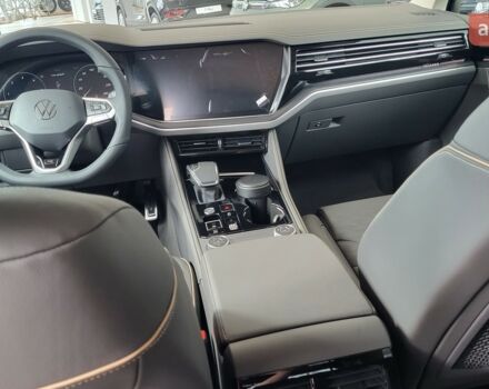 Фольксваген Туарег, объемом двигателя 2.97 л и пробегом 0 тыс. км за 85505 $, фото 2 на Automoto.ua