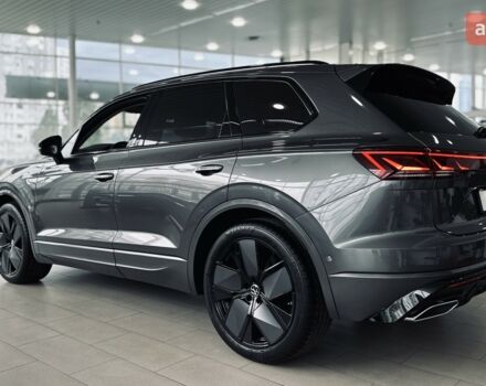 купить новое авто Фольксваген Туарег 2025 года от официального дилера Автодім Атлант на Вацлава Гавела Фольксваген фото