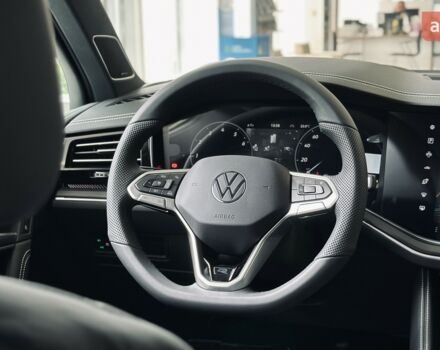 купить новое авто Фольксваген Туарег 2025 года от официального дилера Автодім Атлант на Вацлава Гавела Фольксваген фото