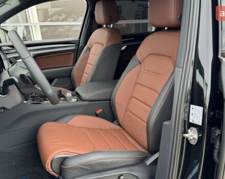 Фольксваген Туарег, объемом двигателя 2.97 л и пробегом 0 тыс. км за 85000 $, фото 10 на Automoto.ua