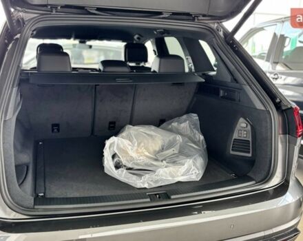 Фольксваген Туарег, объемом двигателя 2.97 л и пробегом 0 тыс. км за 69770 $, фото 28 на Automoto.ua