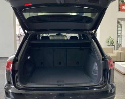 купити нове авто Фольксваген Туарег 2025 року від офіційного дилера Автодім Атлант на Вацлава Гавела Фольксваген фото