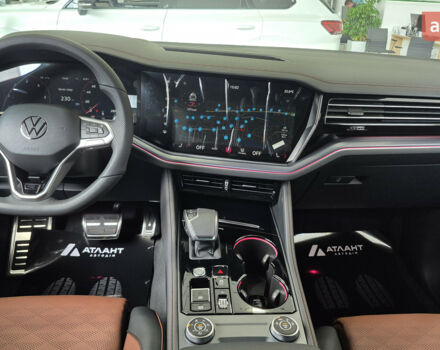 купити нове авто Фольксваген Туарег 2025 року від офіційного дилера Автодім Атлант на Вацлава Гавела Фольксваген фото