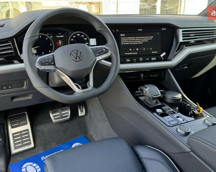 Фольксваген Туарег, объемом двигателя 2.97 л и пробегом 0 тыс. км за 87500 $, фото 16 на Automoto.ua