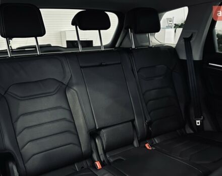 купить новое авто Фольксваген Туарег 2025 года от официального дилера Автодім Атлант на Вацлава Гавела Фольксваген фото